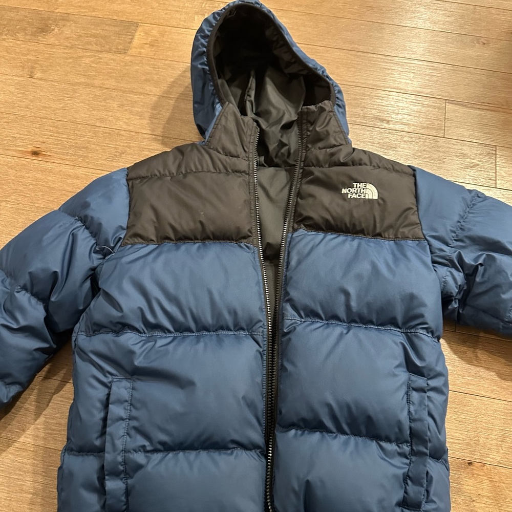 The North Face boys Large down jacket